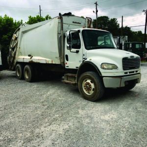 USED McNeilus 25 yd HD Rear Load Body – 2006 Freightliner M2-106 – VIN 05371